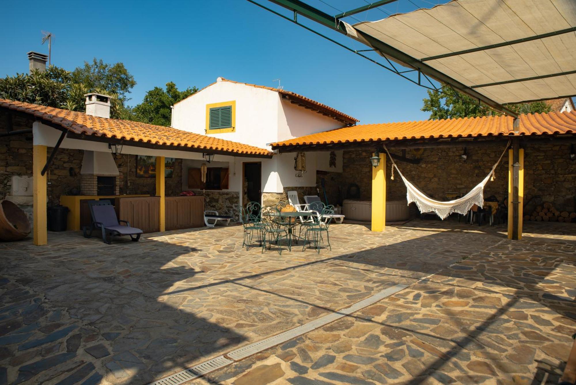 Villa A Sobreirinha Jacuzzi E Pet Friendly à Sobreira Formosa Extérieur photo