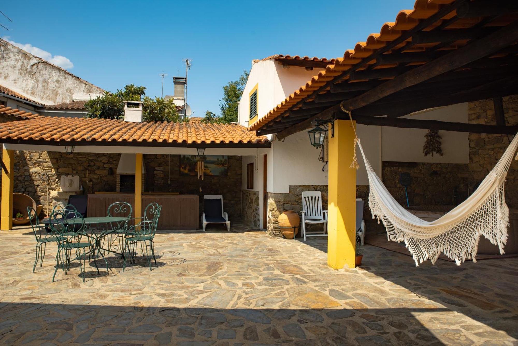 Villa A Sobreirinha Jacuzzi E Pet Friendly à Sobreira Formosa Extérieur photo