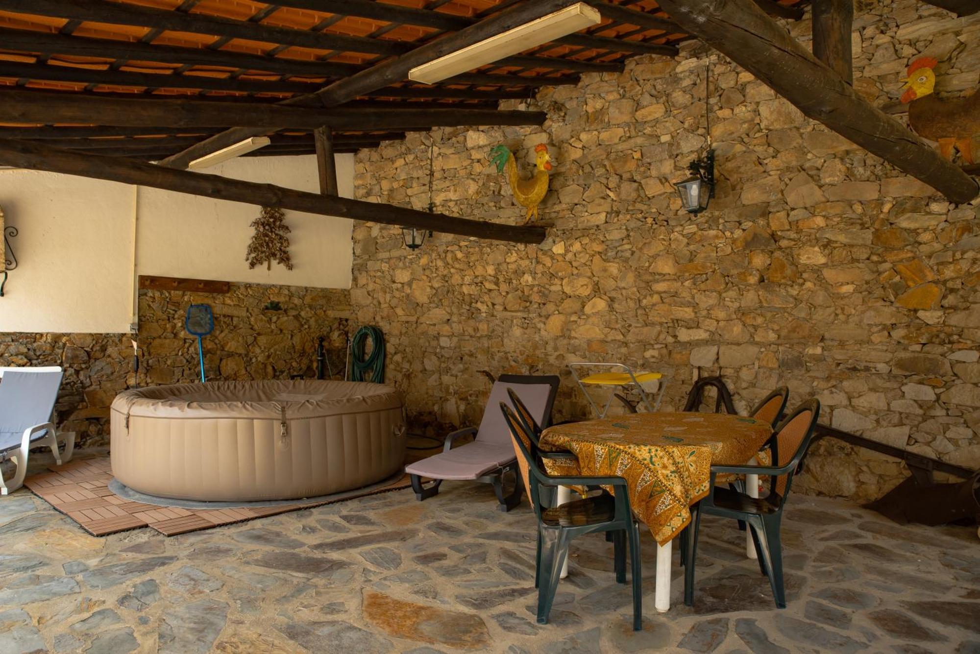 Villa A Sobreirinha Jacuzzi E Pet Friendly à Sobreira Formosa Extérieur photo